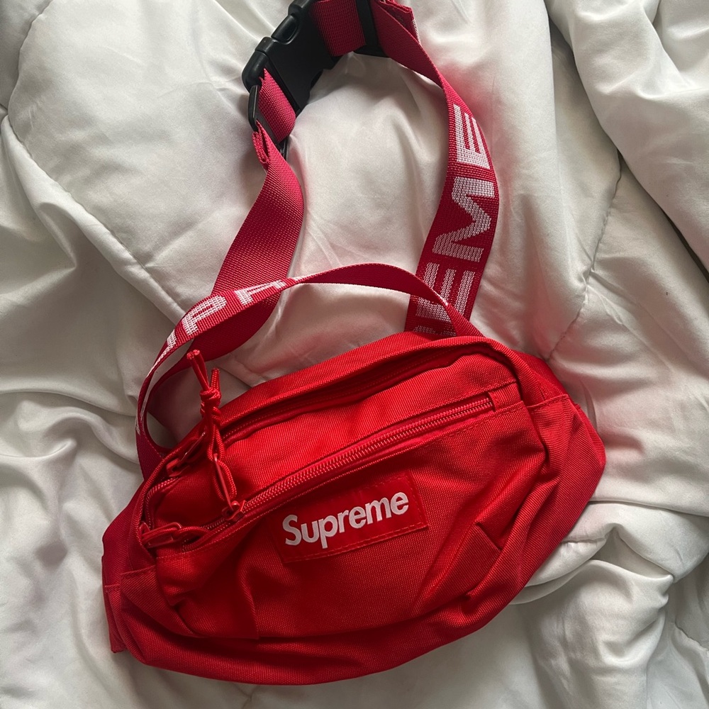 Supreme fanny pack